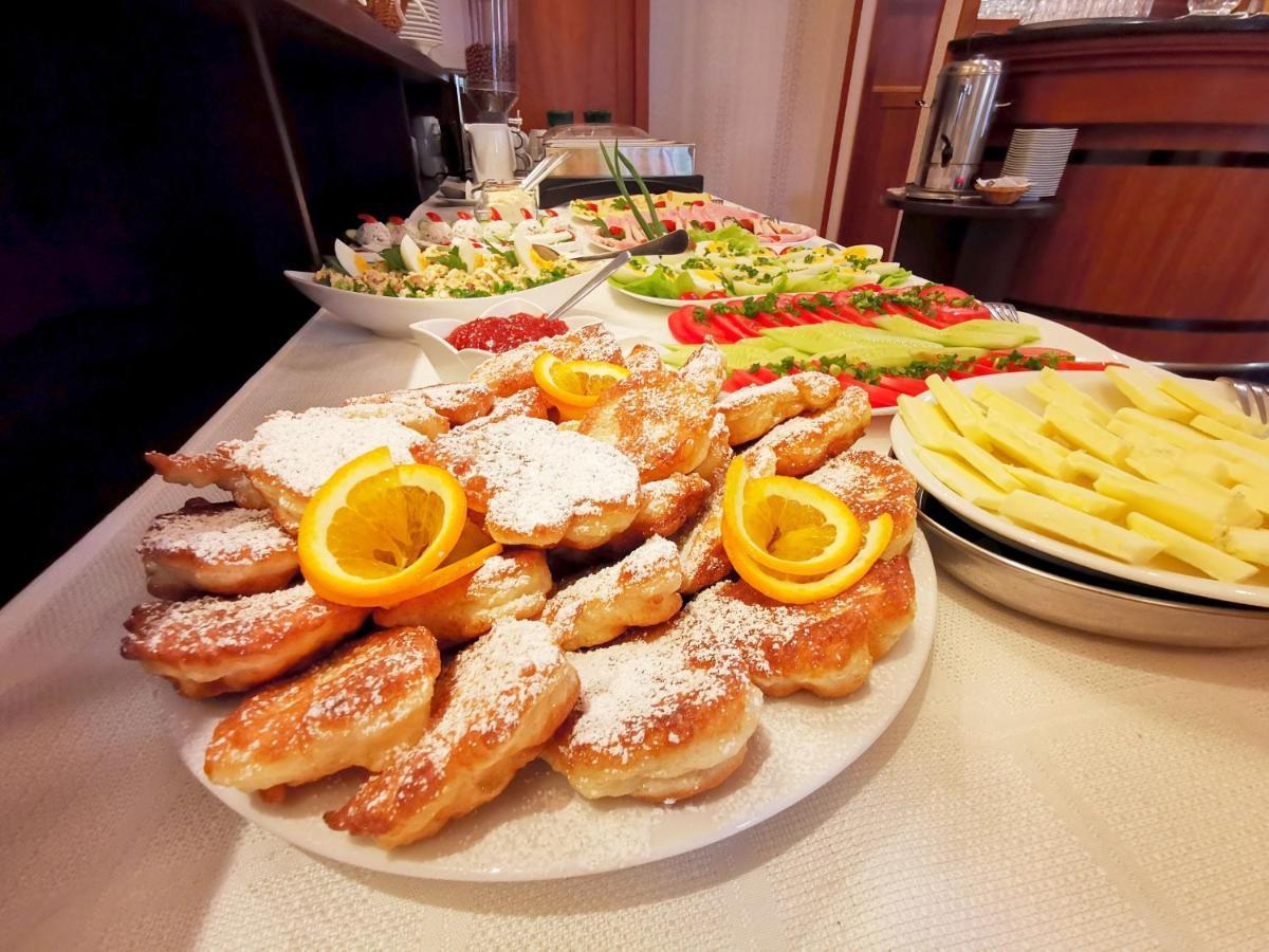 Aparthotel Mikołajki Buitenkant foto
