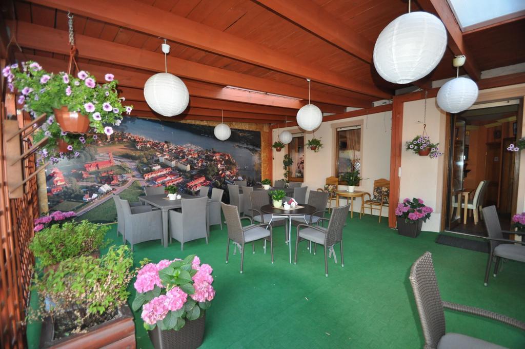 Aparthotel Mikołajki Buitenkant foto