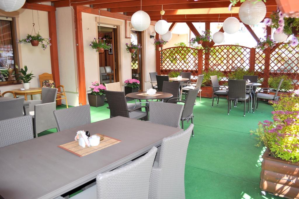 Aparthotel Mikołajki Buitenkant foto